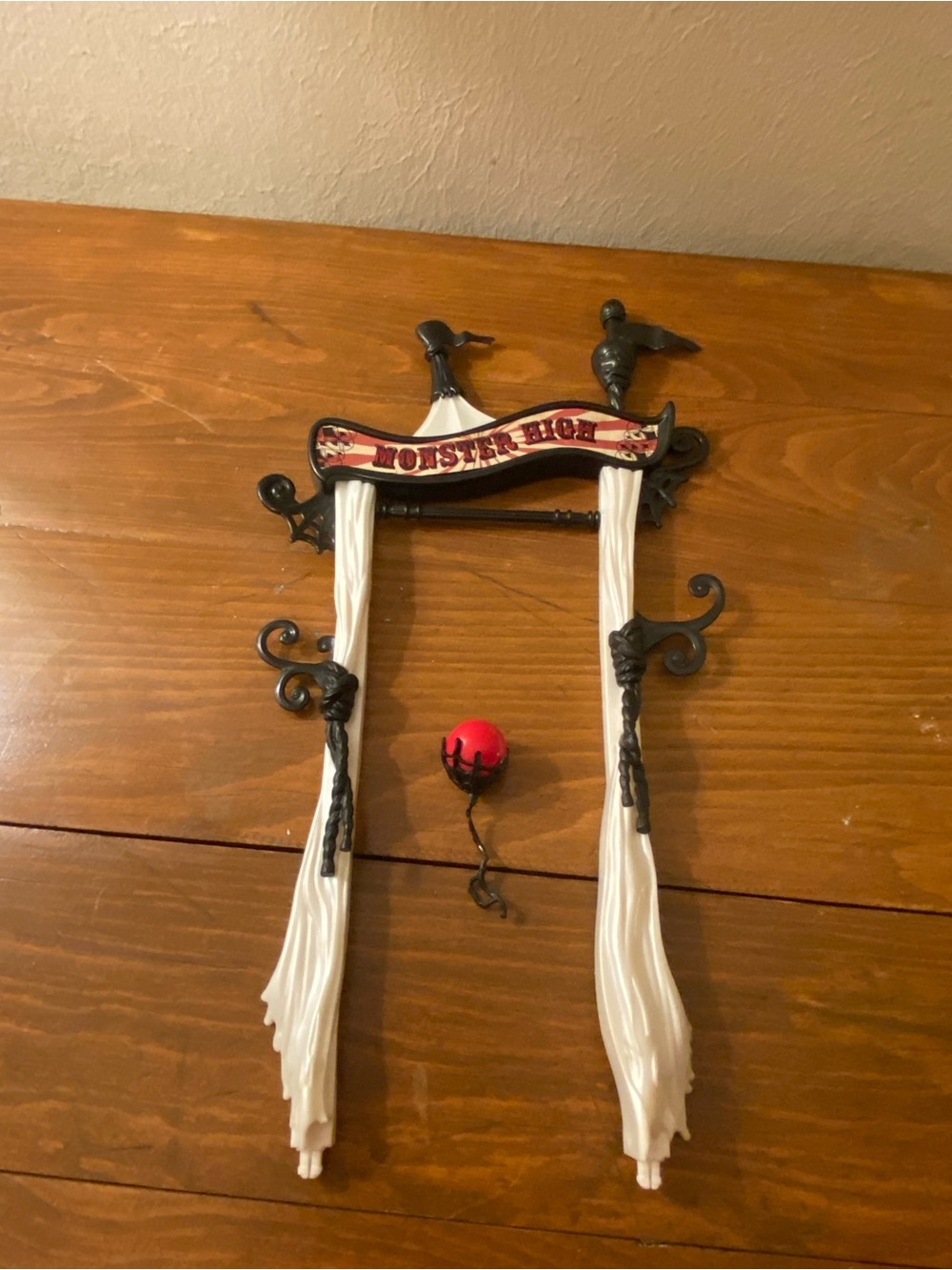 Monster High Freak Du Chic Rochelle Scaregrounds Part And Balloon Accessory